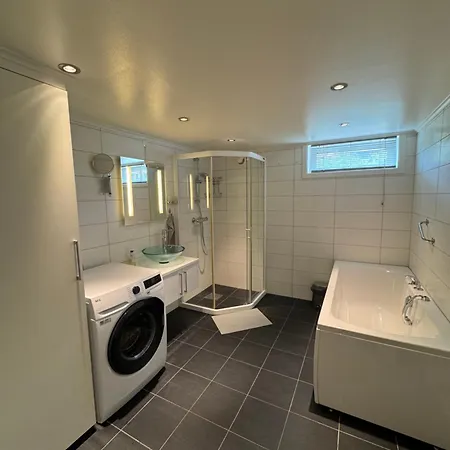 Big Semi-detached House With A Sunny Garden Feriehus