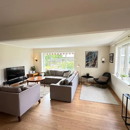 Big Semi-detached House With A Sunny Garden Kristiansand